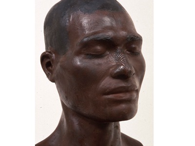 Restauració del bust de Taha Tahala (Col·lecció Darder). Abans i després de restaurar.-10